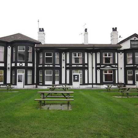 Mersey Hotel Уиднис Екстериор снимка