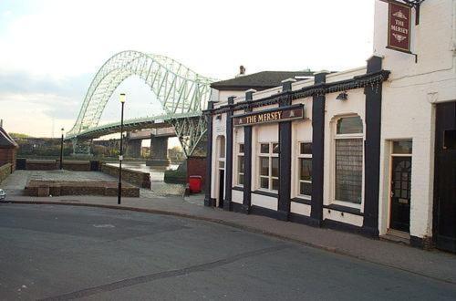 Mersey Hotel Уиднис Стая снимка