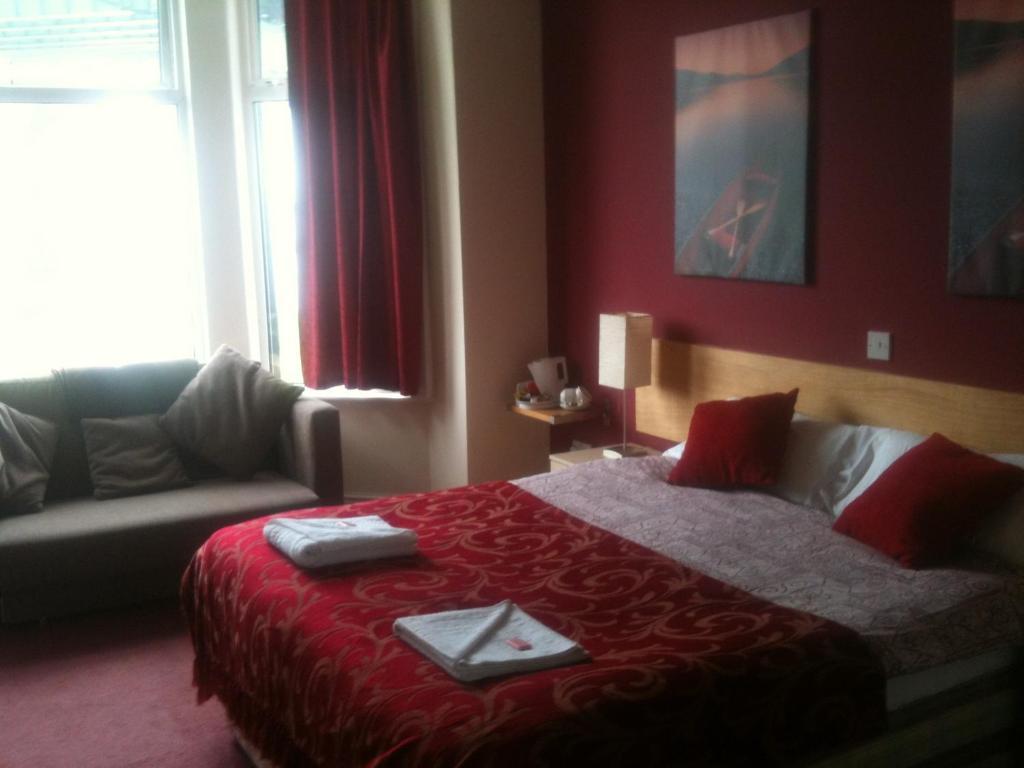 Mersey Hotel Уиднис Стая снимка